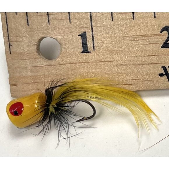 VTG Lot Set 5 Hand Painted Wood Feather Popper Fly FISHING LURES Flies w/ Case - Picture 3 of 3